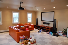 Family-Room-Projection-Screen